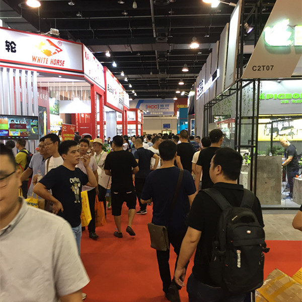 【大圣归来】五金展圆满结束，大宝娱乐展台前宾客满蓬